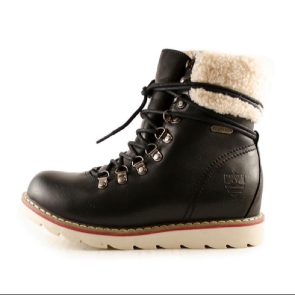 Royal Canadian Shoes - NWT Royal Canadian Lethbridge Waterproof Boots